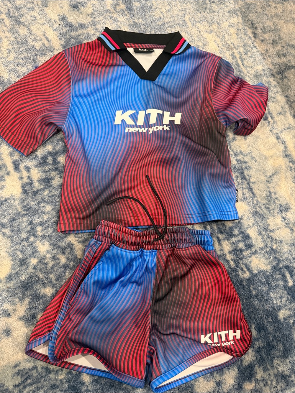 KITH Kids Red & Blue Gradient V-Neck Top and Shorts Set